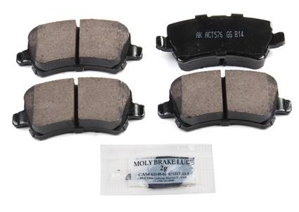 Land Rover Volvo Disc Brake Pad Set - Rear 31317483 - Akebono Euro Ultra-Premium EUR1307